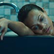 Bath Zoe Saldana
 in Colombiana