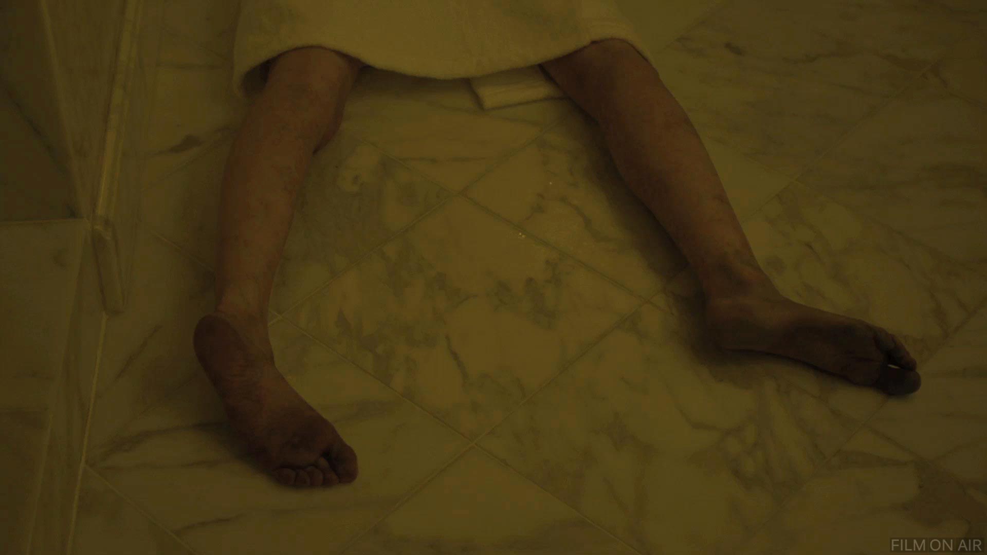 Dead Feet
 in Contagion in Contagion