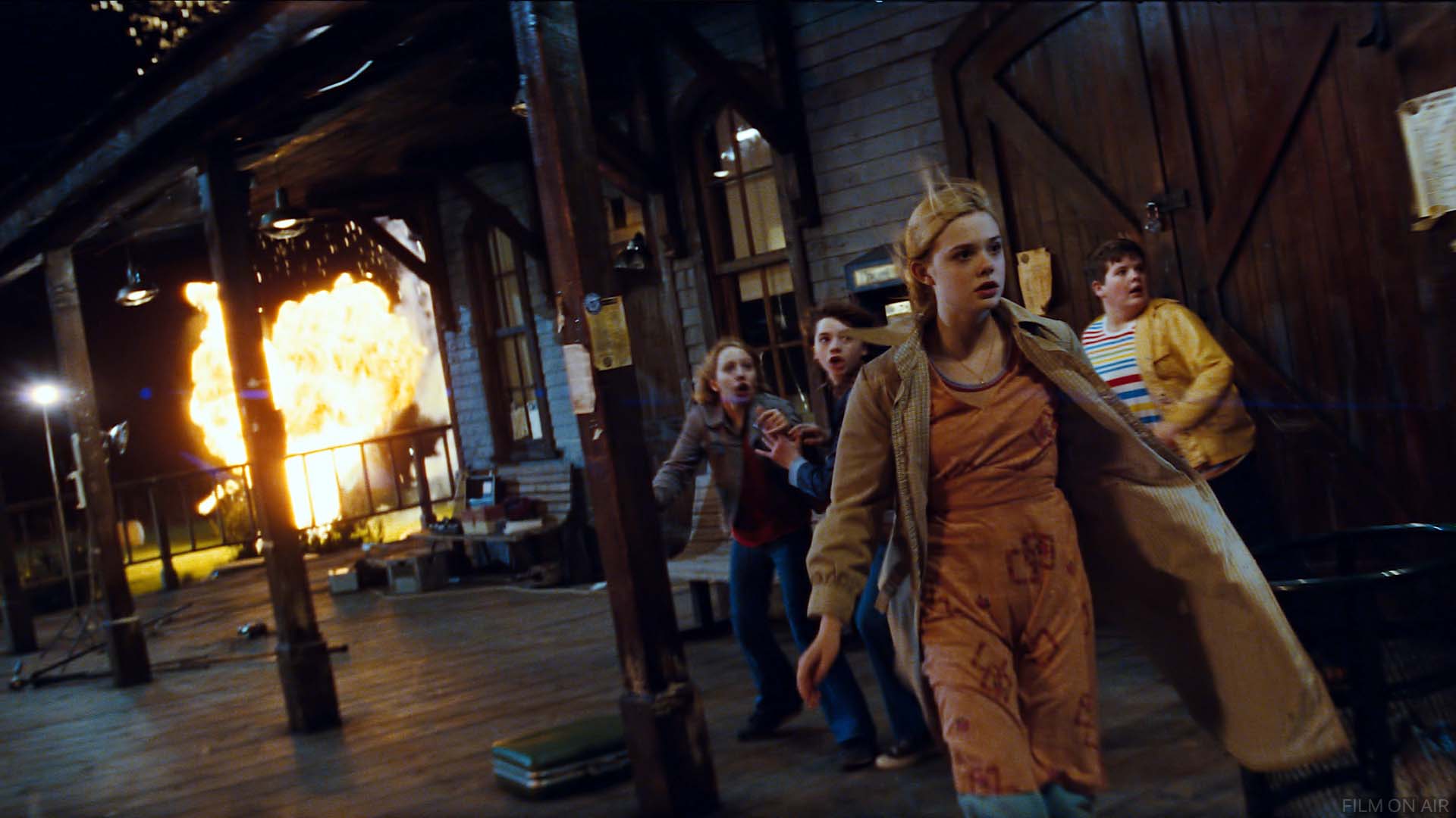 Elle Fanning Explosion In Super 8 Cultjer Cultjer