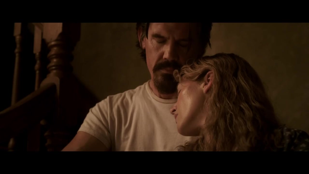 Trailer for Labor Day, starring Kate Winslet &amp; Josh Brolin