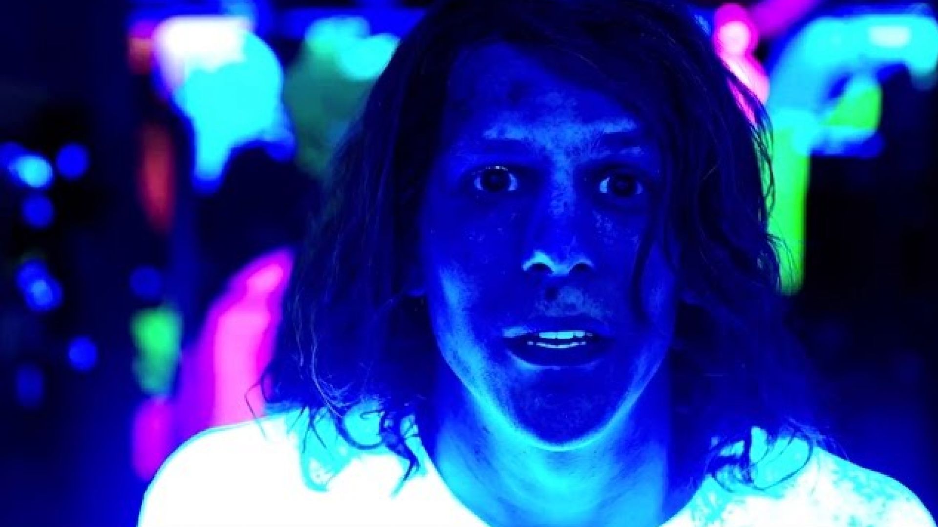 Jesse Eisenberg and Kristen Stewart Get Tazed in New &#039;Americ